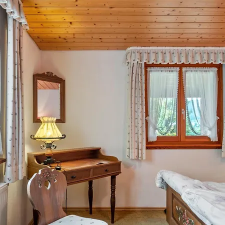 Stecher's Huesli Apartment *